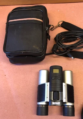 Bushnell Imageview #111025 Binoculars W/Camera  10x25 FOV 300 @ 1000 YDS - Image 1 of 3