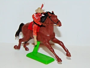 BRITAINS DEETAIL MOUNTED APACHE with pistol - Picture 1 of 5