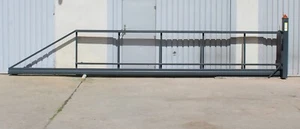 5,5x1,5-1,8 Meter AL Schiebetor Hoftor freitragend E-Antrieb SOFORTverfügbar - Bild 1 von 12