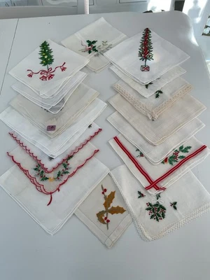 LOTE DE 16 PAÑUELOS VINTAGE NAVIDAD - TODOS BLANCOS CON ÁRBOLES O VEGETACIÓN Foto 1 de 4