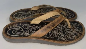 OLUKAI Paniolo Womens Size 8 Brown Leather Beach Boho Sandals Thong Flip Flops - Picture 1 of 5