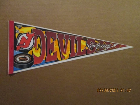 NHL New Jersey Devils Vintage Circa 1990's Edition #1 Team Logo Hockey Pennant Cover