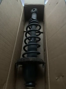 Toyota Prius 05 06 07 08 09 Rear Right Strut Shock Spring Absorber 48530-49715 - Picture 1 of 3