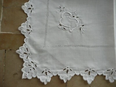  mouchoir ancien brodé festonné - Photo 1/4