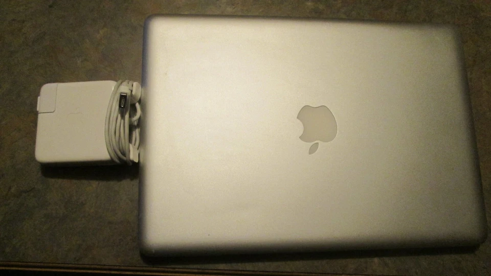 Apple MacBook Pro 13.3" Intel Core 2 Duo 2.0GHZ/ 2GB RAM/160GB HDD Model:A1278 - Image 1 of 4