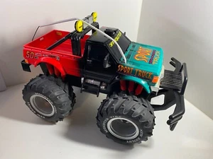 Grand camion sport vintage années 90 neuf brillant équipe tout terrain grand R/C non testé - Photo 1 sur 12