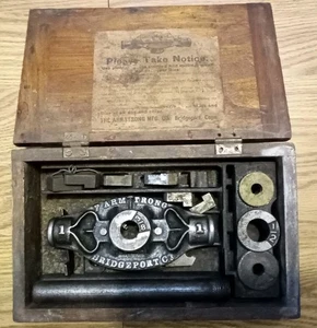 Antique F Armstrong Pipe Threader Die Set No 1 Bridgeport CT USA with Wooden Box - Picture 1 of 12