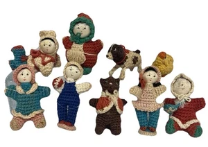 OOAK Artisan WINZIG GEHÄKELT Set mit 9 Stofftieren & Puppe Puppenhaus Amigurumi - Bild 1 von 11