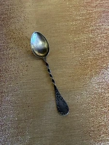 19th Century Sterling Silver Spiral Handle Salt Spoon - Picture 1 of 4