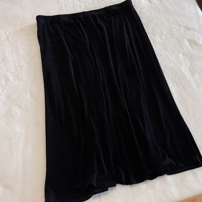 Юбка дорожная Chico's размер 3 черная джерси без застежек длина до колена удобная - Изображение 1 из 4