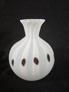ANTIQUE VICTORIAN GLASS VASE FROSTED MILKY DOTED SWIRLS - Picture 1 of 5