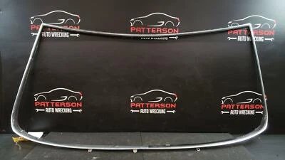 1985 ЛИНКОЛЬН КОНТИНЕНТАЛЬНЫЙ ПЕРЕДНЕЕ ЛОБОВОЕ СТЕКЛО ХРОМИРОВАННАЯ ОТДЕЛКА МОЛДИНГ - Изображение 1 из 4