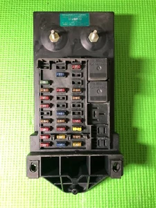 99 00 FORD SUPER DUTY F250 F350 CABIN FUSE BLOCK F81B-14A067-AF # 47 - Picture 1 of 2