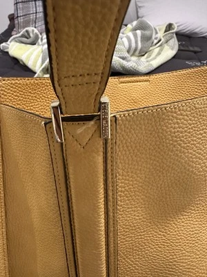 Cartera  Foto 1 de 4