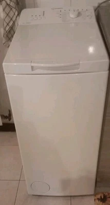 Lavatrice INDESIT carica dall'alto 5kg/1000giri - Immagine 1 di 4