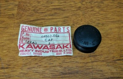 Tapa de perno superior de horquilla Kawasaki F7 F9 1971-1975 44062-004 (SPB7-1) NUEVO DE STOCK Foto 1 de 3