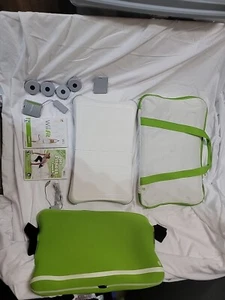 Nintendo Wii Balance Board Bundle Fit Games, FootPad, Carrying Case, Batt Pack - Picture 1 of 24