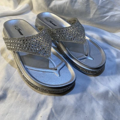 Women' s Forever  Bling “Rhinestone"  Sandals Flip Flop Thong sz 9 Silver NWOT - Image 1 of 4