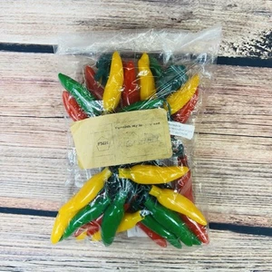 35 LED Red Green & Yellow Chili Pepper Lights 18 Ft Green Wire House Decorative - Picture 1 of 4