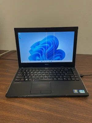 Dell Latitude 3330 Core i5-3337U 1.8GHz 4GB RAM 120GB SSD 13" Sin Batería 8BJBRT1 Foto 1 de 4