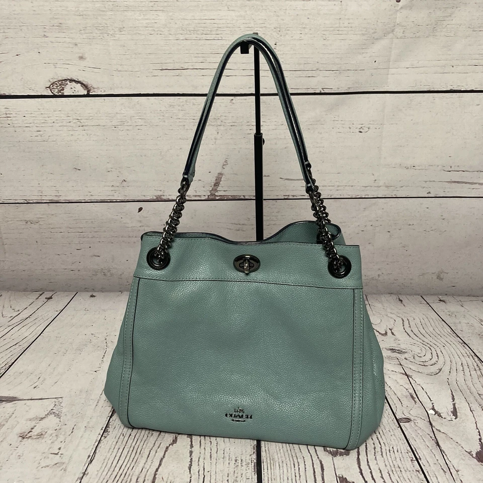 Bolso de Hombro Coach Turnlock Edie Cadena Cuero Guijarro Azul Nube Foto 1 de 4