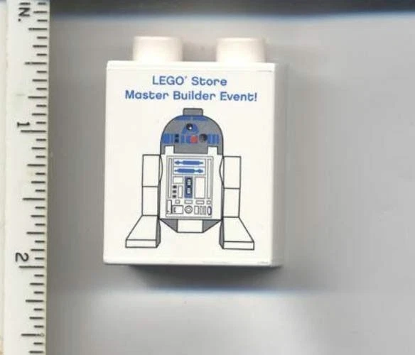 Star Wars LEGO Duplo Blanco, Ladrillo 1 x 2 x 2 con LEGO Store Master Builder R2-D2 Foto 1 de 1