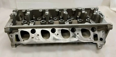 New Ford Racing M-6049-D461 High Performance Cylinder Head for '96 - '98 Ford - Image 1 of 4
