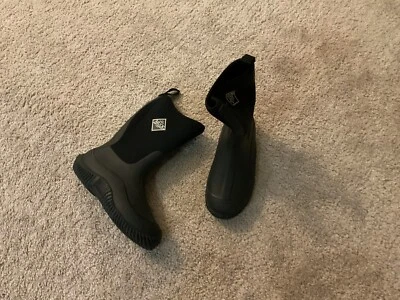Boys Black Muck Boots Size 3 - Image 1 of 4