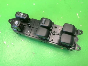 LEXUS IS200  Electric Window Switch Mk1 (XE10) Front Right 84040-53050  - Picture 1 of 3
