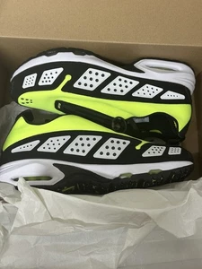 Nike Air Max SNDR Women’s Sz 10/ Mens Sz 8.5 Volt Black White FZ2068-700 (45083) - Picture 1 of 5