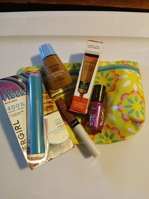 Makeup Bonus Time.Free Makeup Bag.5 Piece Set CoverGirlSally.Hansen Nail Polish - Image 1 of 4