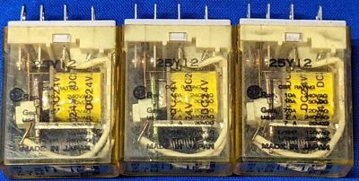 IDEC RELAY 25Y12 RHIB-U DC24V  1OA 240VAC 30VDC 5 PIN LOT OF 3 - Image 1 of 4