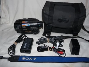 Sony CCD-TR416 HI8 8mm Video8 camera Camcorder VCR Player Video Transfer - Picture 1 of 4
