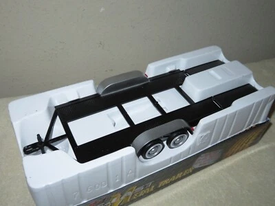 METAL TRAILER 1:24 SCALE MOTOR MAX, WORKING RAMPS - Image 1 of 4