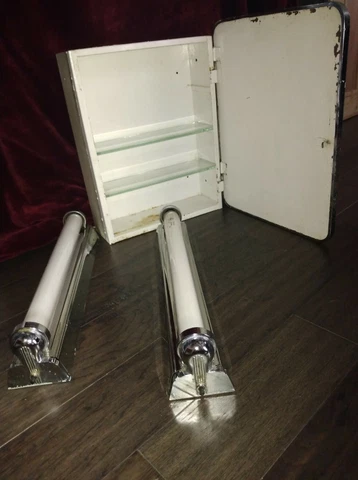 Vintage Mid Century Chrome Lighted Deco Medicine Cabinet Cupboard. Works! Cover
