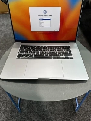 Apple MacBook Pro 16" Scissor 2019-Core i7 2.6GHz 32GB RAM 512GB SSD - Very Good - Image 1 of 4