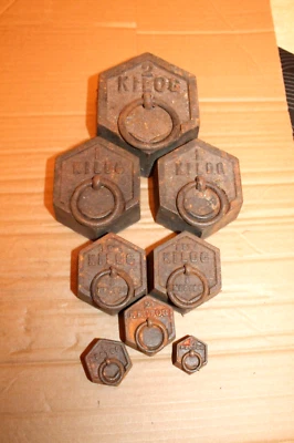 8 poids fonte hexagonal de 2/1 /0,5/0,2/0,1 kg 50g ancien balance roberval - Photo 1/4
