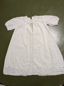 Antique Baby Dress White Linen 0-3 mo Honeycomb Lace Embroidery Scalloped Hem - Picture 1 of 6