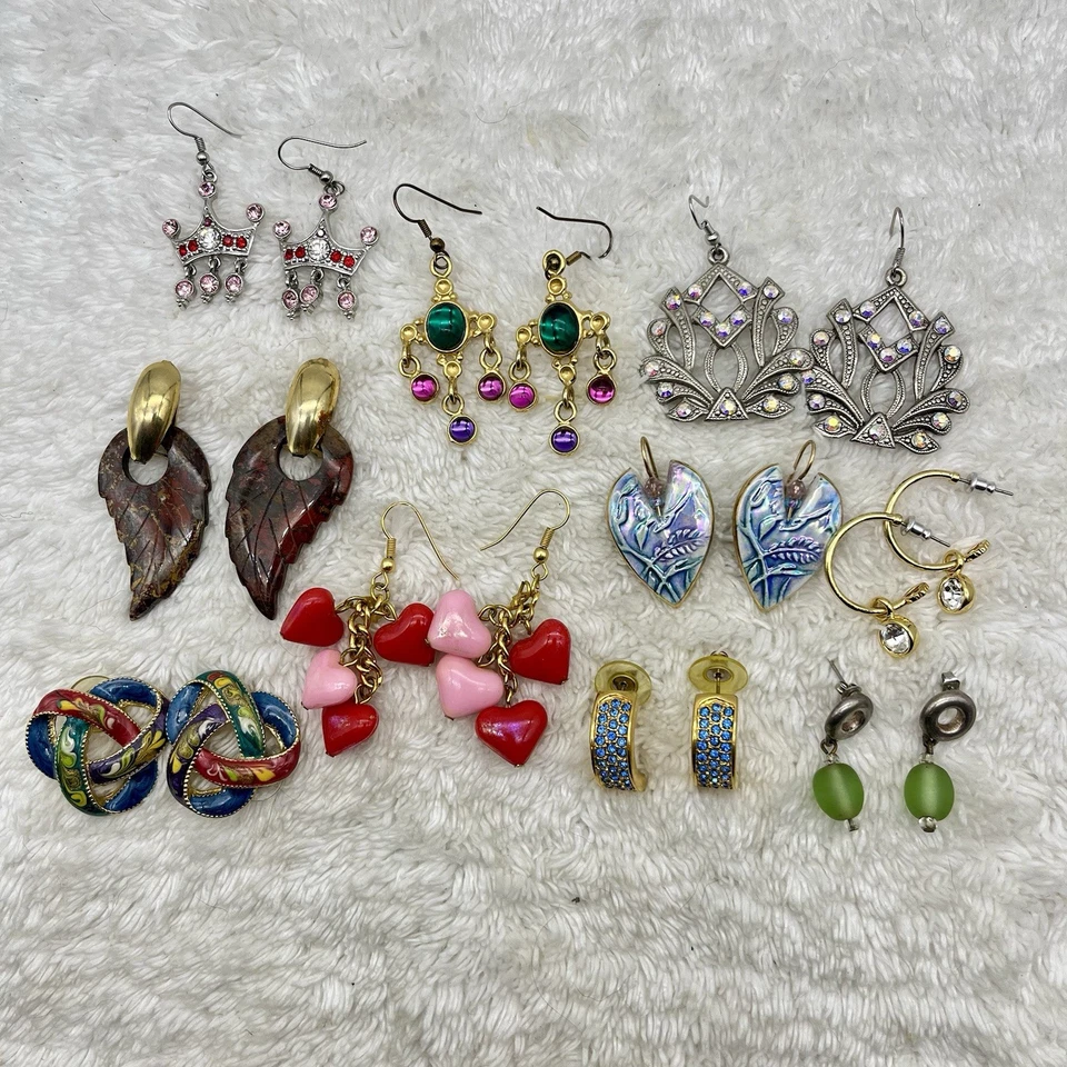 Lote de 10 pares de pendientes perforados coloridos estilos mixtos Foto 1 de 4