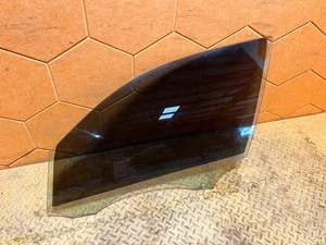 06-09 JAGUAR XJ FRONT LEFT LH DRIVER SIDE DOOR WINDOW AUTO GLASS PANEL OEM - Picture 1 of 3
