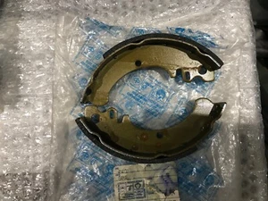 Genuine piaggio ape brake shoes brake jaw part number 414131 new old stock - Picture 1 of 5