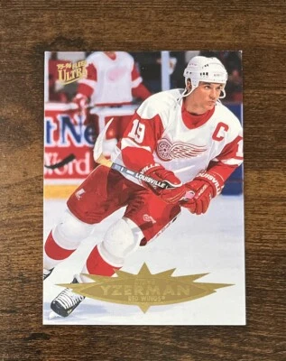 1995-96 Fleer Ultra #51 Steve Yzerman Detroit Red Wings HOF - Image 1 of 2