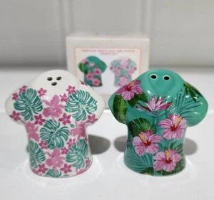 Hawaiian Shirt Salt & Pepper Shaker Set  Cracker Barrel Green White Floral NIB - Picture 1 of 8