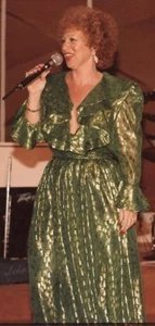 Green silk gown, fabric enhanced with gold thread, fabric from Paris - Picture 1 of 5