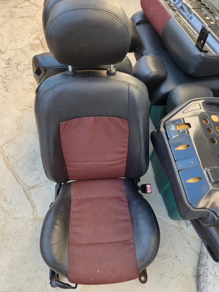 Assentos e painéis Ford Focus SVT 2002 - 2004 fabricante de equipamento original - Imagem 1 de 4