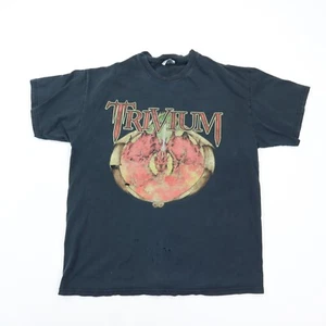 Camiseta De Colección Trivium Desteñida Negra Envejecida Banda Heavy Metal Camiseta Dragón L - Imagen 1 de 7