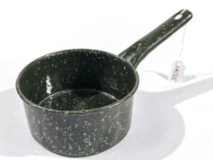 Kleiner Stieltopf aus Filter von Gasmaske der Wehrmacht , Nachkriegsprodukt "Sch - Picture 1 of 7