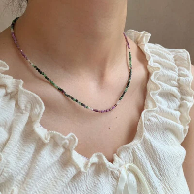 Gargantilla boho con cuentas pequeñas de lepidolita zoisita rubí curación delicado collar de cristal Foto 1 de 4