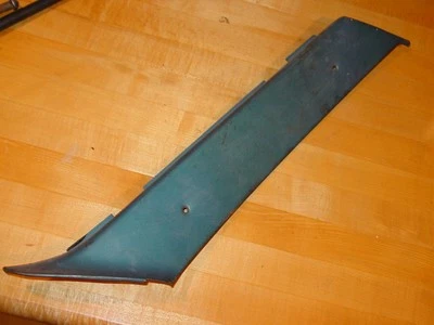 1968 67 Chevrolet Impala wagon LH quarter window garnish moulding driver side  Foto 1 de 4