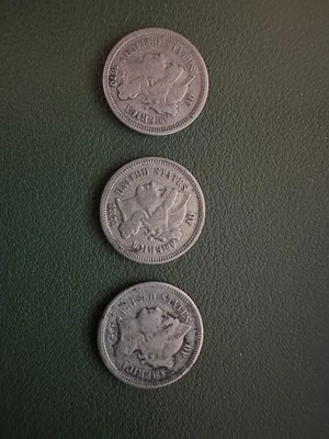 US 3 Cent Nickel 3-Coin lot - 1870, 1874 and 1875 (3C three cents) - Image 1 of 4